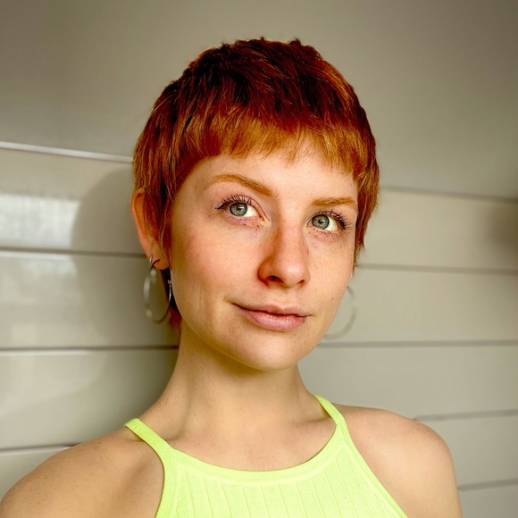 Meet your Posher, Dana - Picture 1 of 1